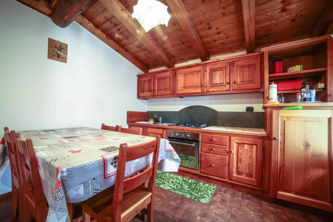Antica Casa Di Montagna Maison Bovard ヴァルグリゼンケ エクステリア 写真
